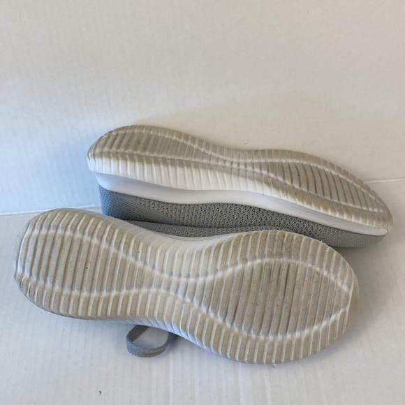 Running Shoes Slip On Faux Tie Up Look Size 7 Grey - Picture 7 of 7